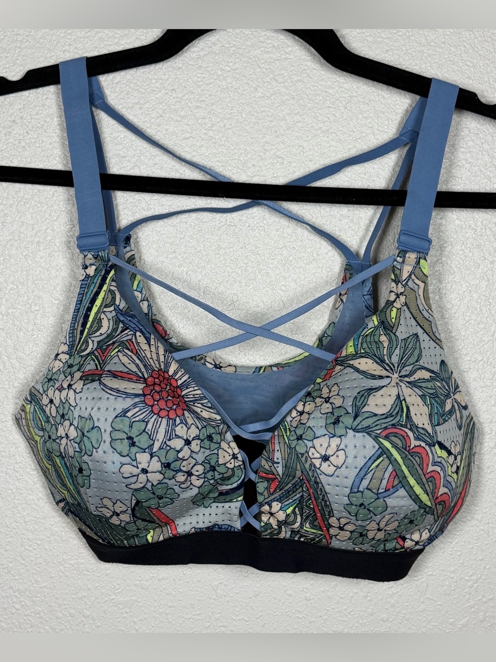 Victoria Sport Floral Mesh Strappy Wireless Padded Sports Bra 34C Blue Athletic